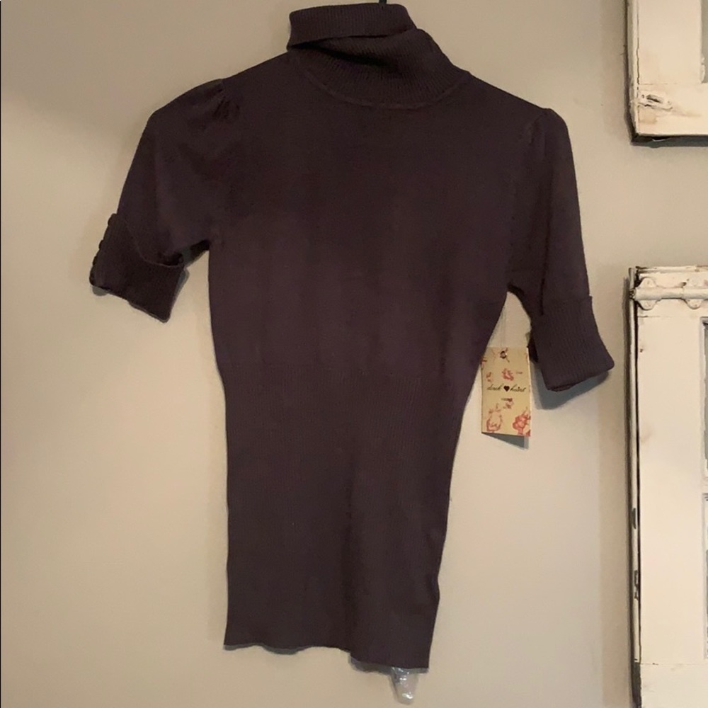 Short sleeve turtleneck